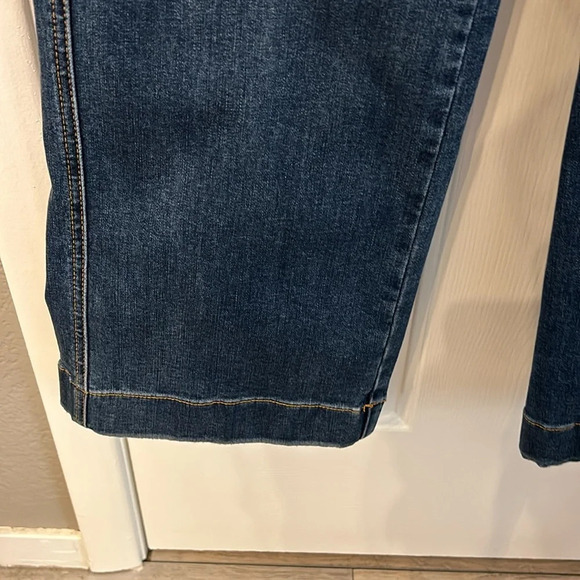 Talbots Women’s (4) Wide Leg Jeans High Waist Marina Wash Sailor Buttons NWT - Picture 7 of 8